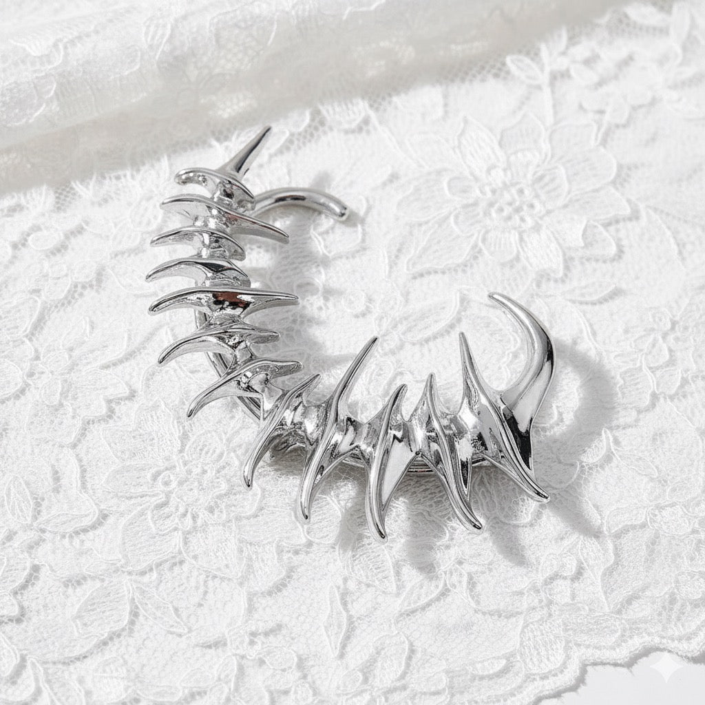 Silver Spiked Claw Ear Cuff – Cyberpunk Y2K Statement Earring, Gothic Industrial Ear Wrap